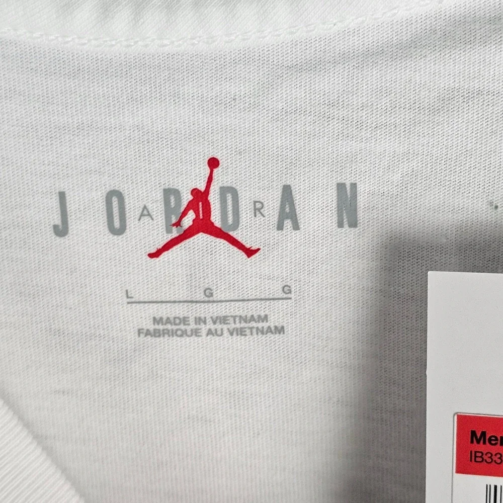 Jordan T-Shirt Men L White Air Jordan 1 Splash Graphic Short Sleeve Jumpman Tee